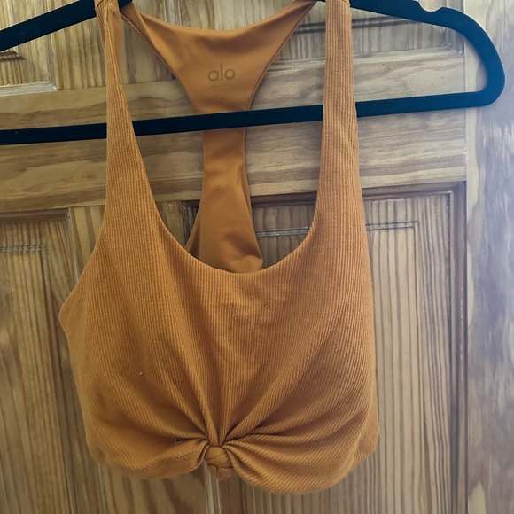 ALO YOGA BURNT ORANGE YOGA TOP WITH KNOT - Picture 4 of 5